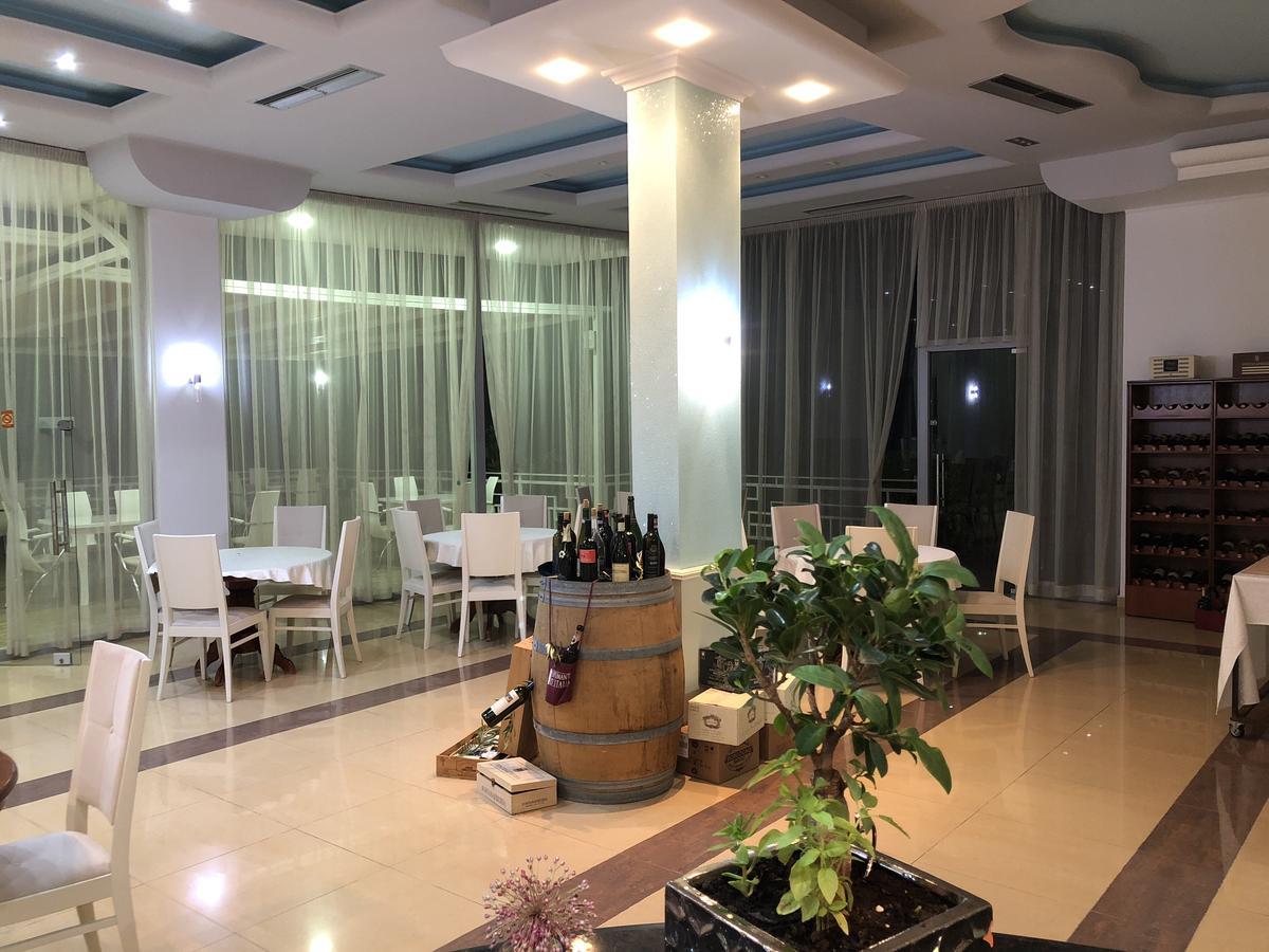 Envi Hotel Радиме Екстер'єр фото